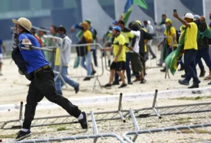 tentativa de golpe de Estado ligados ao 8 de janeiro de 2023. O veto foi derruba