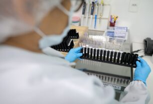 isso, defendem que o desenvolvimento de novas alternativas terapêuticas precisa