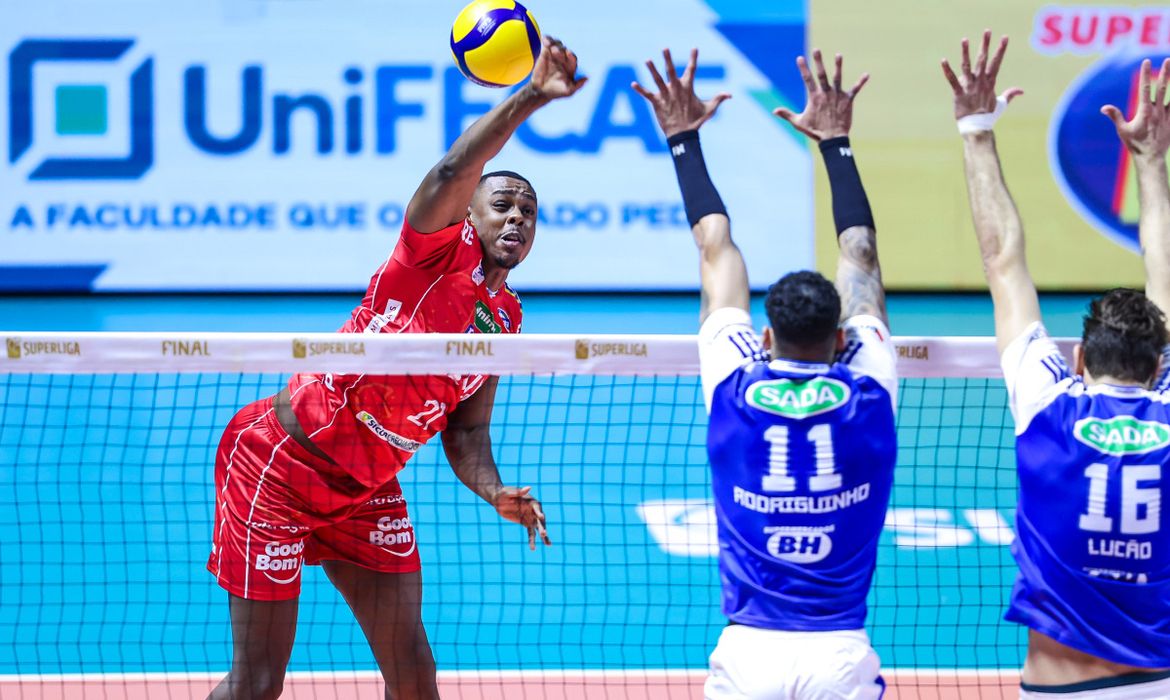 três sets a zero (25 a 14, 27 a 25 e 25 a 21). Esse foi o décimo título brasilei