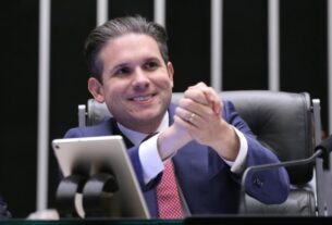 Câmara dos Deputados )
