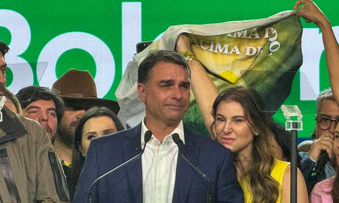 Convenção do PL em São Paulo confirma Flávio Bolsonaro como candidato à Presidência