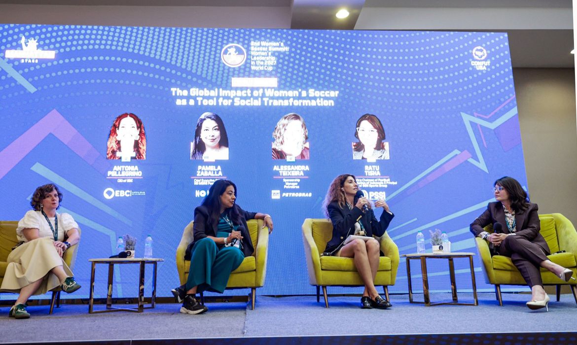 Copa do Mundo Feminina de 2027 no Brasil em foco na Conferência de Futebol dos EUA