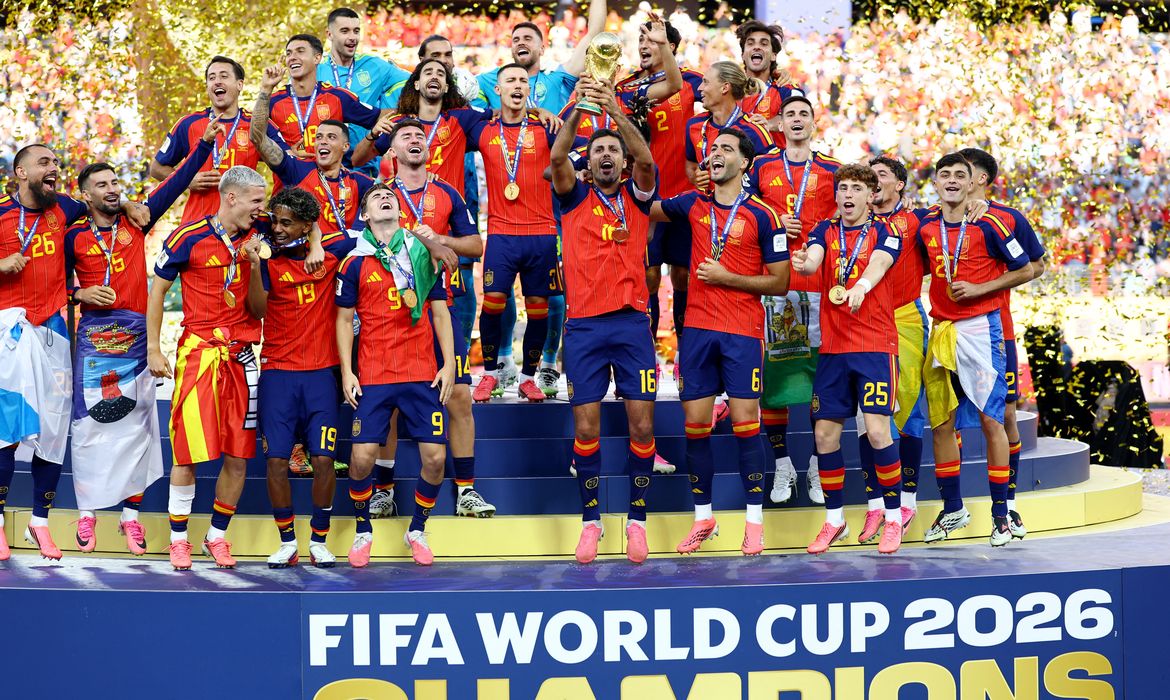 Espanha entra para a história com bicampeonato da Copa do Mundo sobre a Argentina