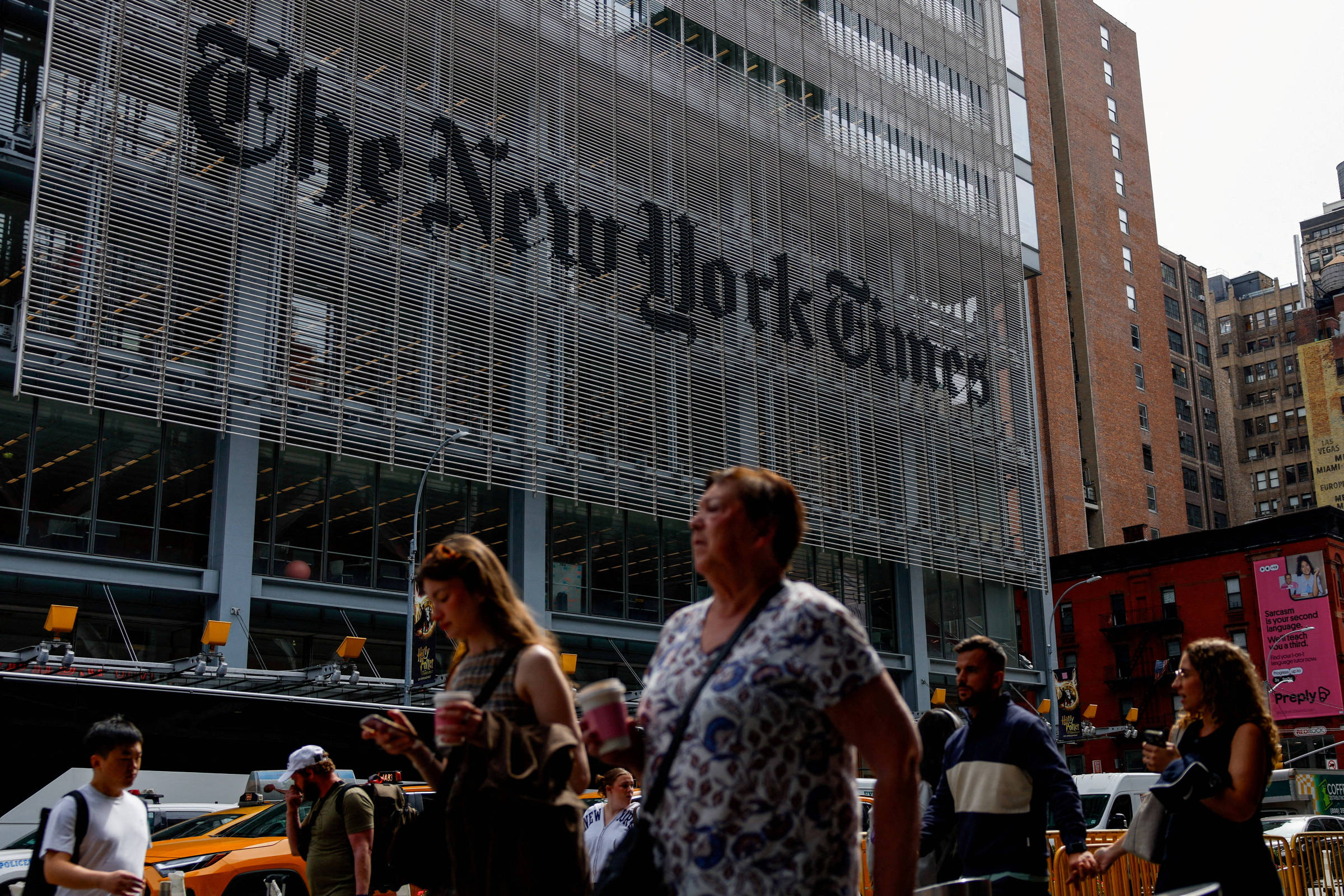 Governo Trump intima jornalistas do New York Times e familiares em busca de fontes