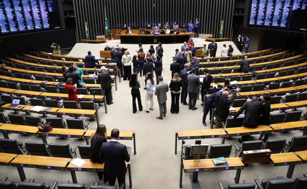 Câmara dos Deputados defende legalidade de emendas de comissão ao Supremo