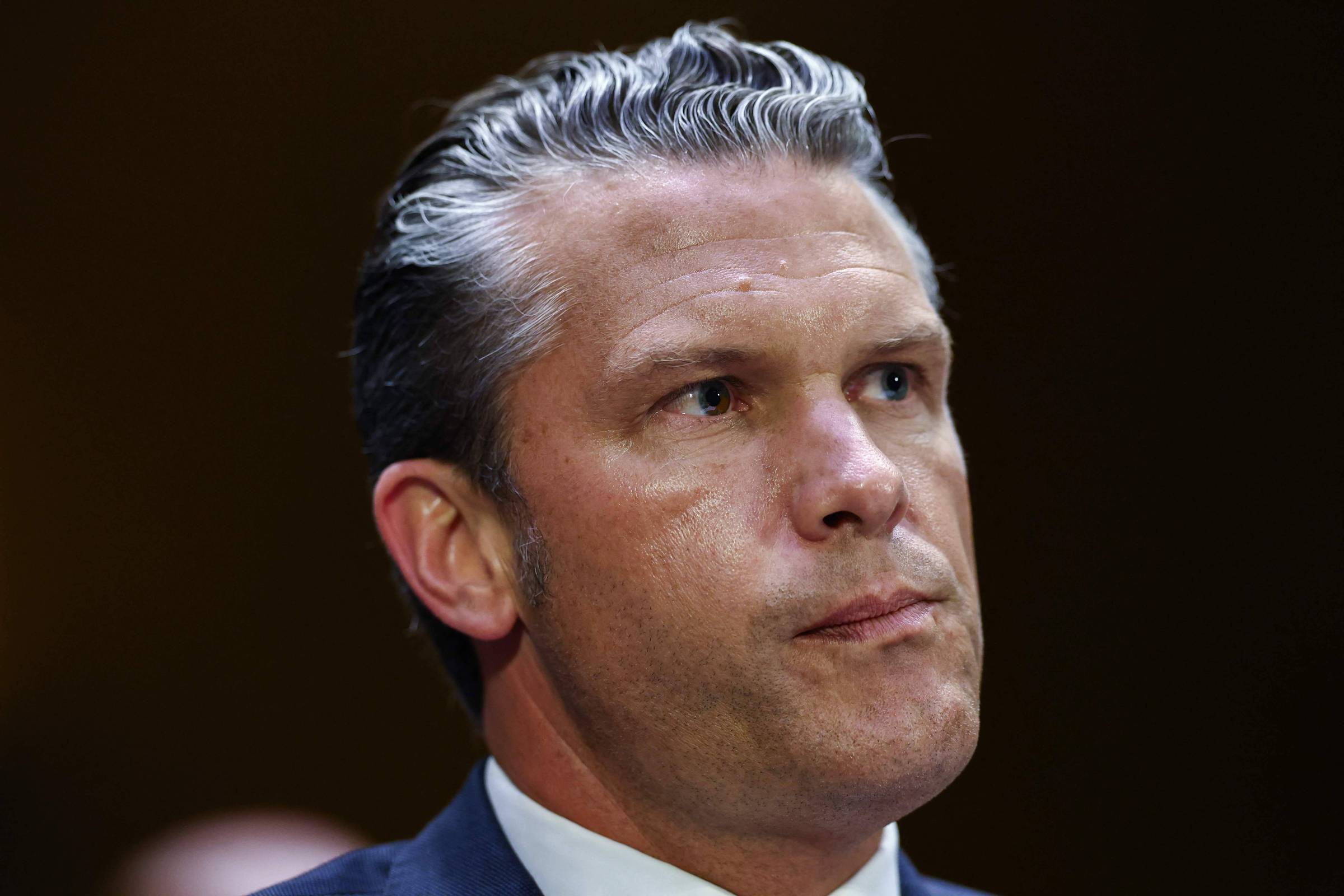Gastos militares EUA: Hegseth revela custo bilionário da guerra no Irã e pede verba extra