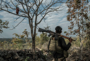 Mianmar enfrenta colapso: a guerra civil esquecida que devasta a nação asiática