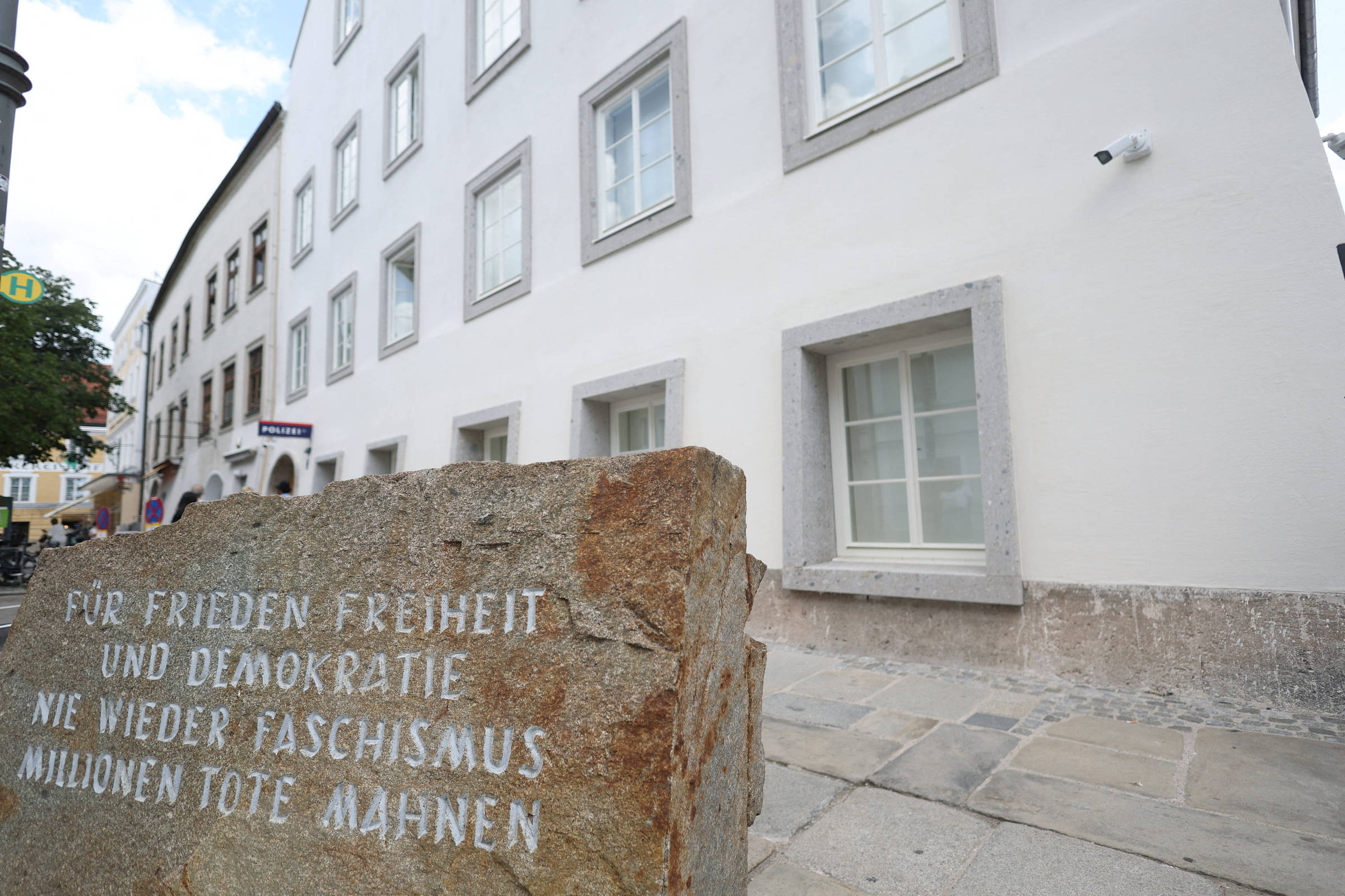 Casa natal de Adolf Hitler na Áustria é convertida em delegacia de polícia