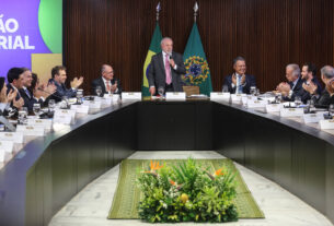 Governo Lula flexibiliza normas eleitorais e EBC retoma publicações retiradas do ar
