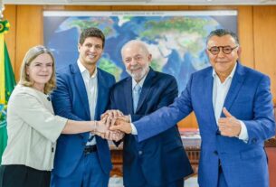 João Campos intensifica estratégia para reverter cenário em Pernambuco com apoio de Lula