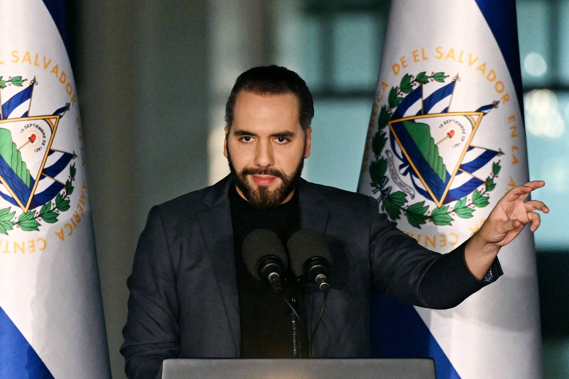 Oposição em El Salvador oficializa candidaturas para enfrentar Nayib Bukele