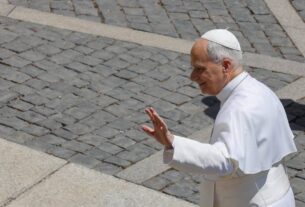Patti Smith encontra Papa Leão XIV em audiência privada no Vaticano