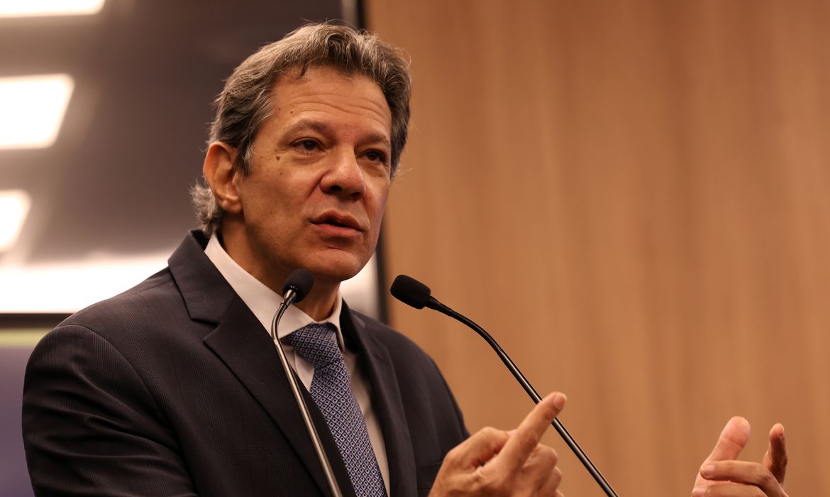 PT oficializa chapa com Fernando Haddad e Márcio França para o governo de São Paulo