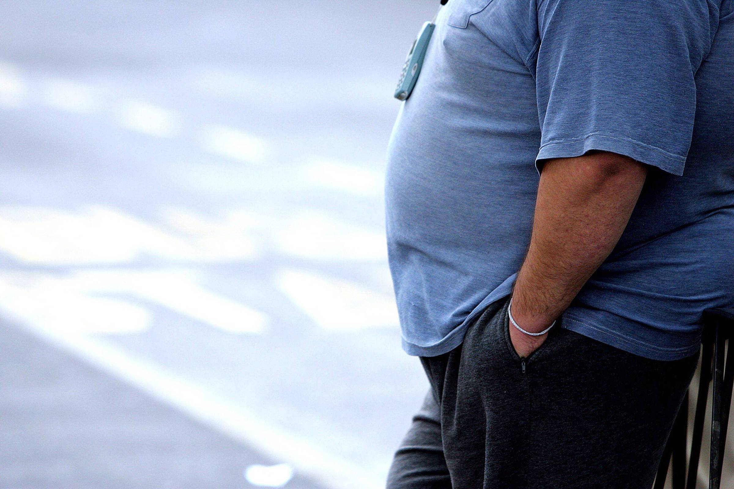 Risco de morte dobra após os 50 anos com obesidade abdominal e deficiência de vitamina D