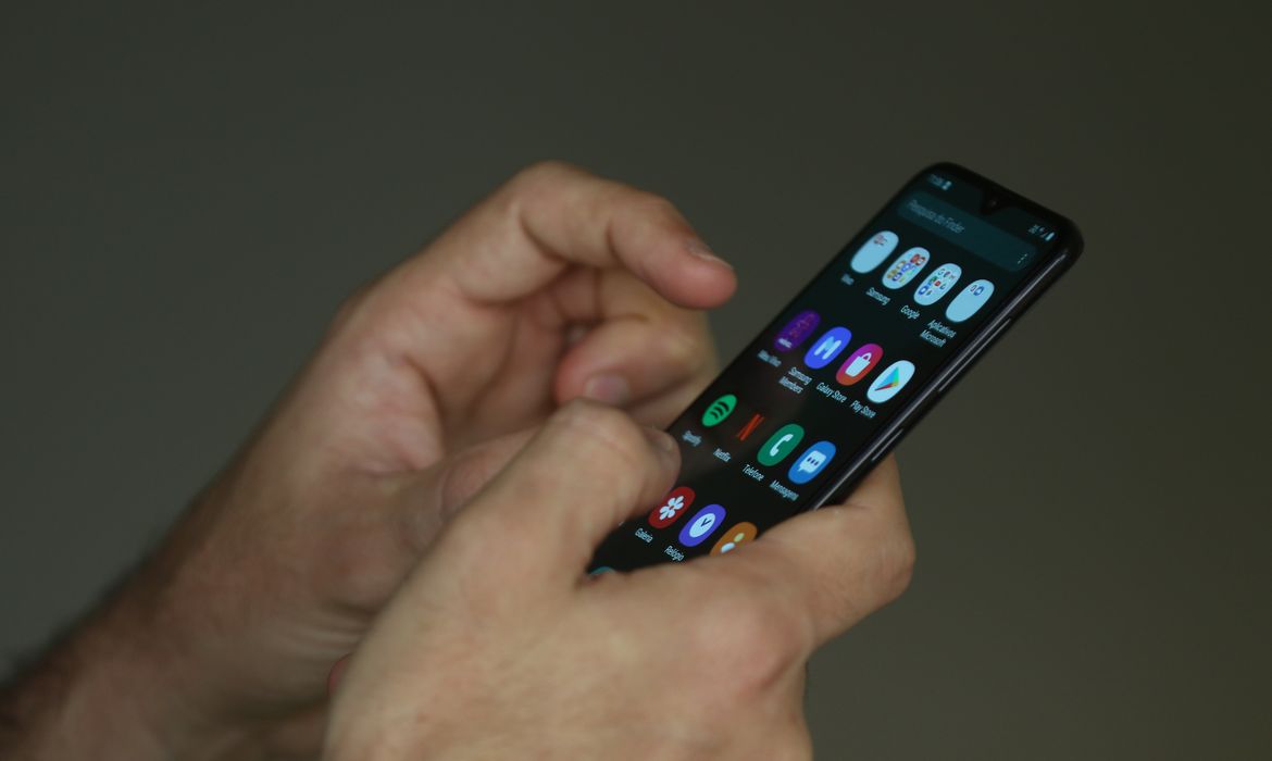SUS Digital amplia acesso à saúde mental para jovens com plataforma Pode Falar