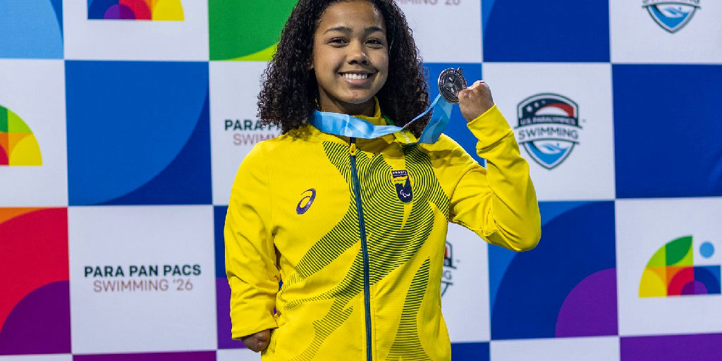 Alessandra Oliveira faz história nos 100m peito com recorde mundial no Parapan-pacífico