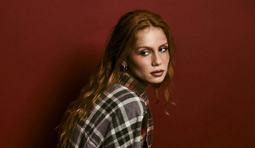 Carol Biazin revela letra de BH e confirma Joyce Alane no Rock in Rio