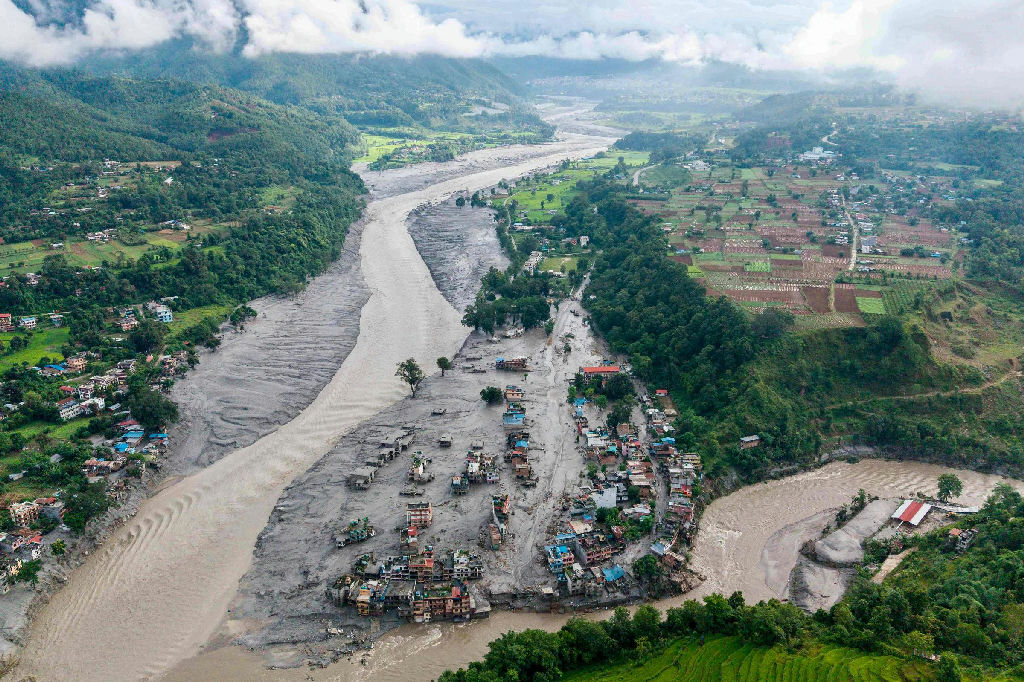 Colapso glacial no Himalaia: entenda o fenômeno que devastou comunidades no Nepal e Tibete