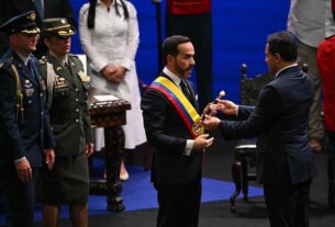 Com posse em Cali, Abelardo de la Espriella promete 'combate definitivo' a grupos armados na Colômbia