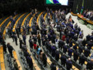 Congresso se prepara para votação crucial da "taxa das blusinhas" nesta segunda