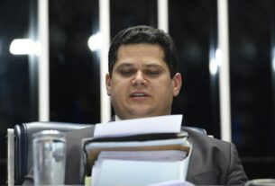 Conselho de Ética do Senado trava 19 denúncias contra parlamentares
