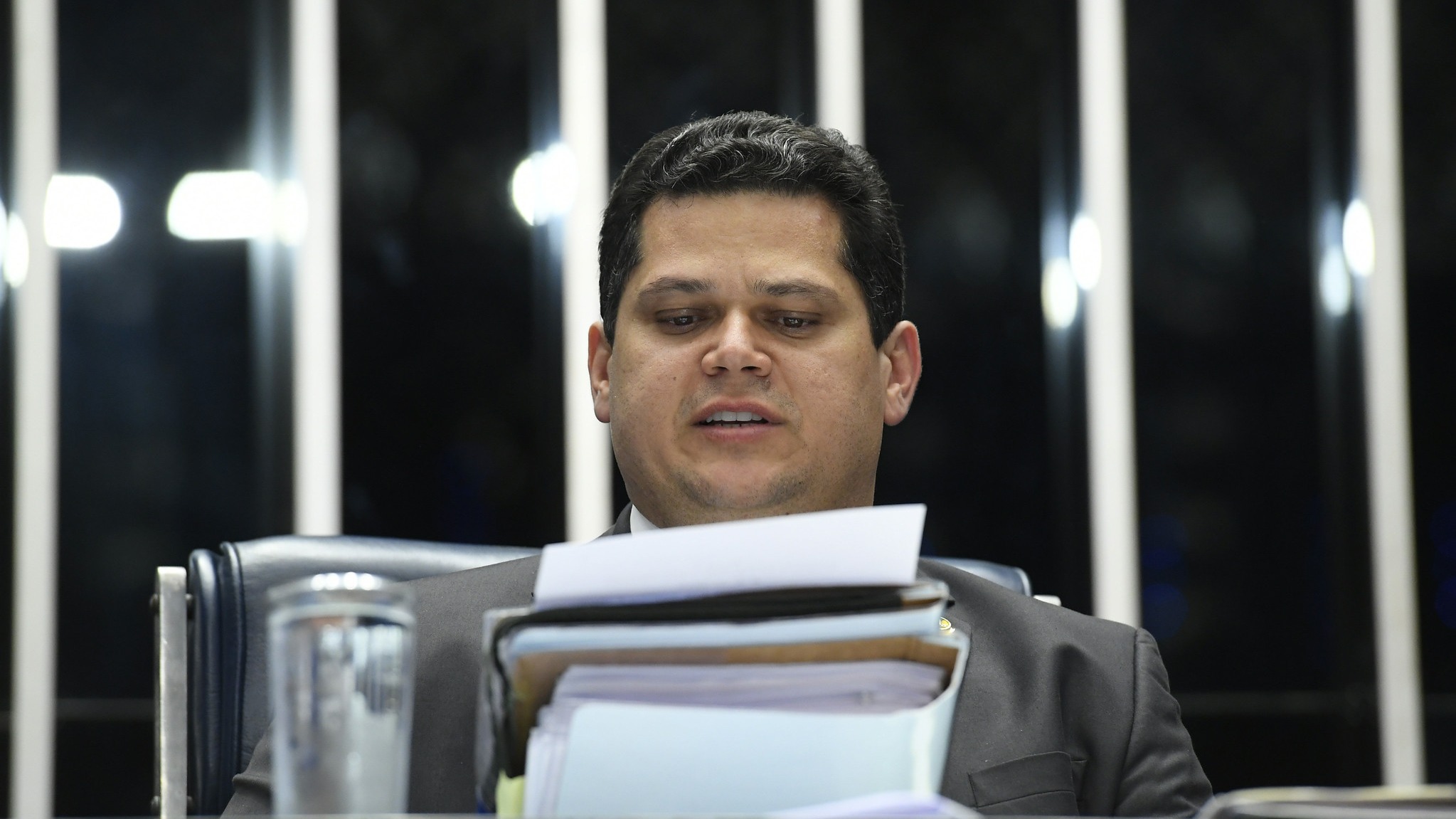 Conselho de Ética do Senado trava 19 denúncias contra parlamentares