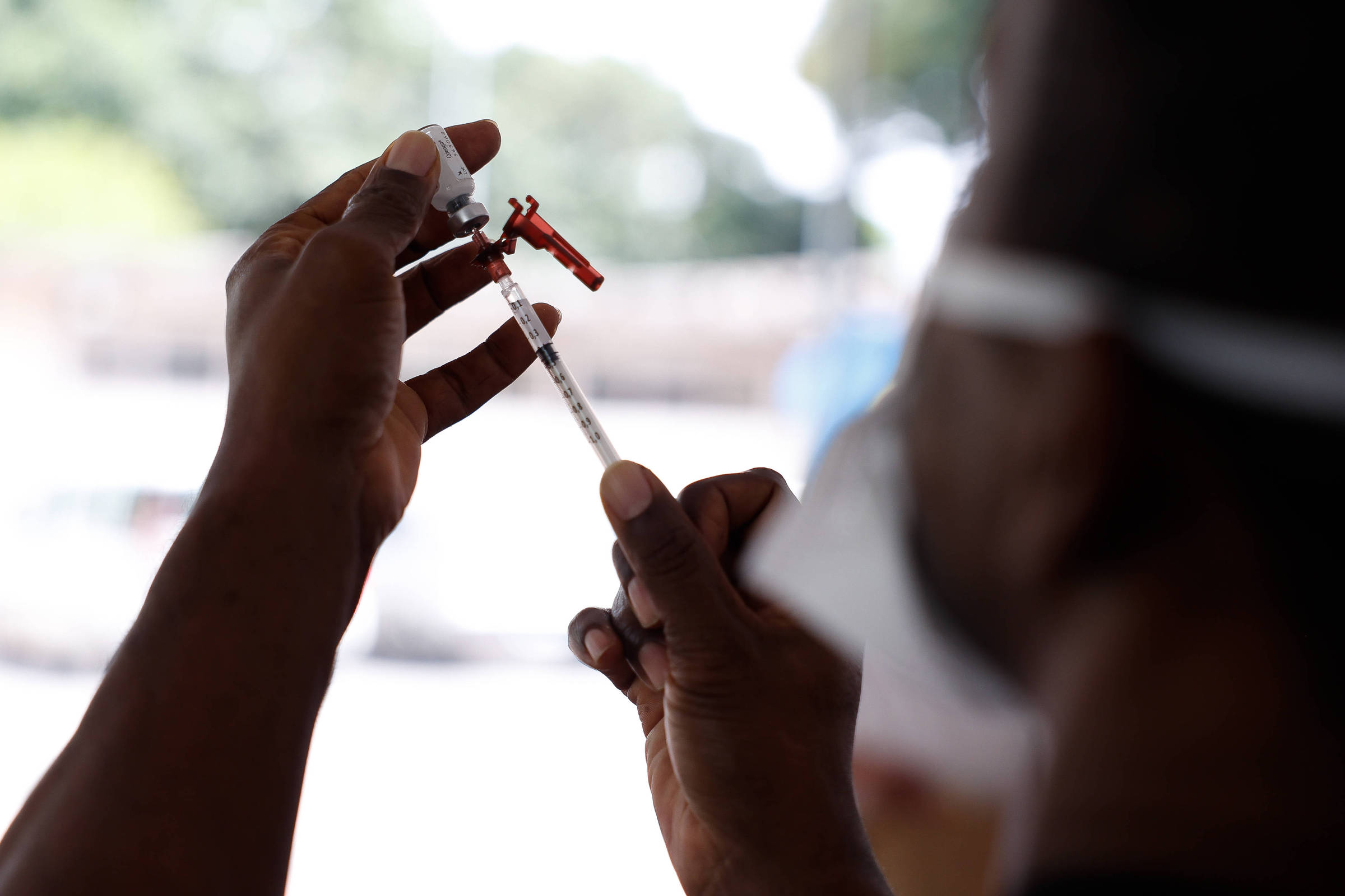 Dia D de multivacinação mobiliza o país neste sábado com foco em 20 doenças
