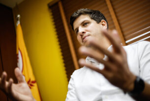 Disputa eleitoral em Pernambuco: João Campos aciona TRE contra suposto gabinete do ódio