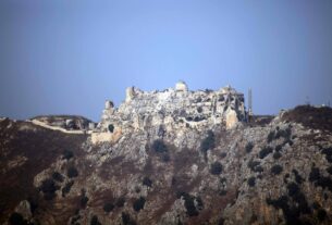 Explosões perto de castelo histórico no Líbano elevam tensão e ameaçam cessar-fogo