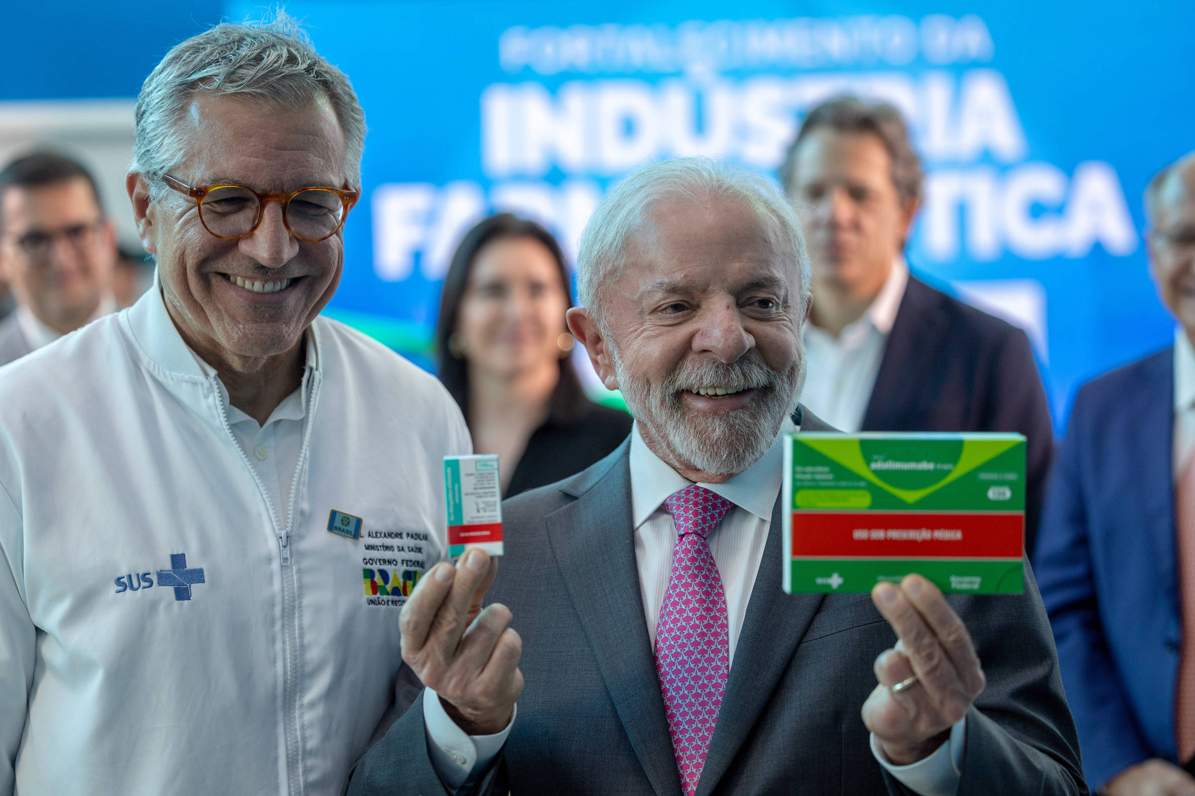 Farmácia Popular: governo anuncia expansão com teleatendimento e exames em unidades