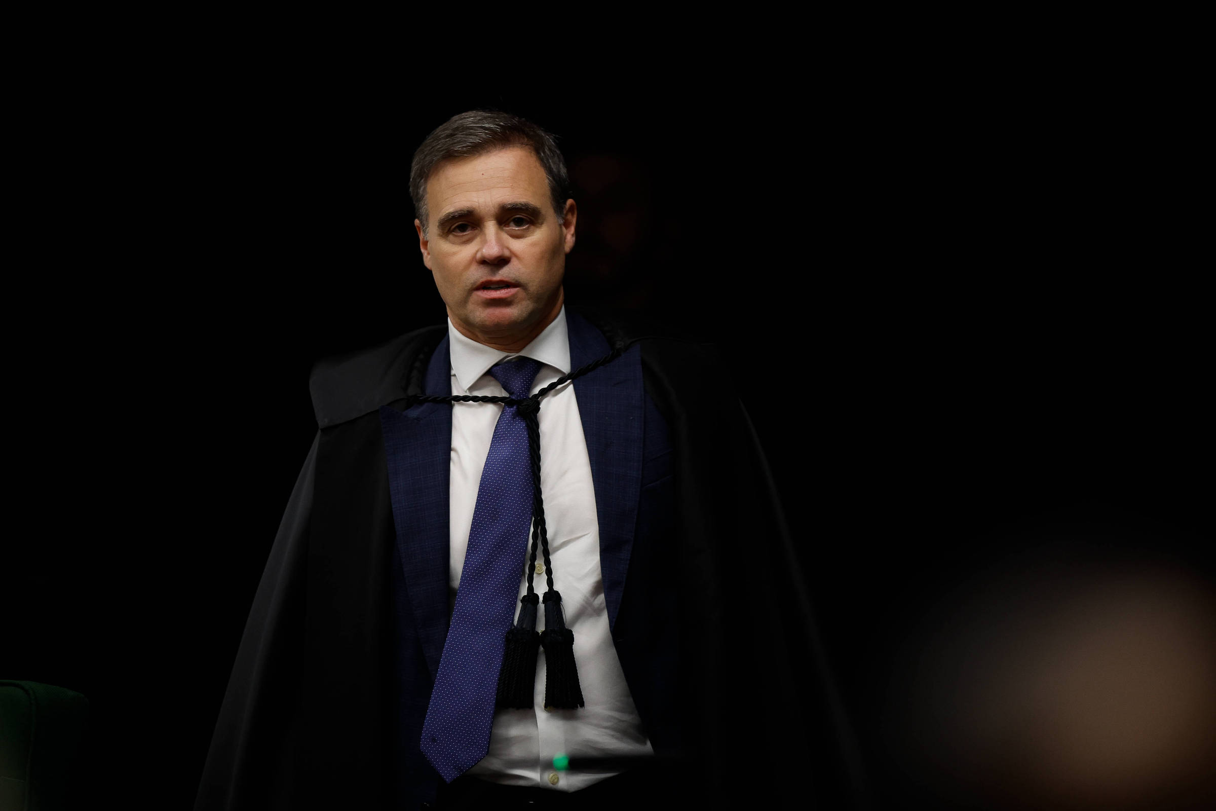 Governo busca diálogo para evitar embate jurídico entre André Mendonça e Polícia Federal