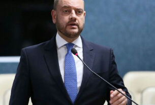 Governo do Rio corta 6,1 mil cargos comissionados e projeta economia de R$ 221 milhões