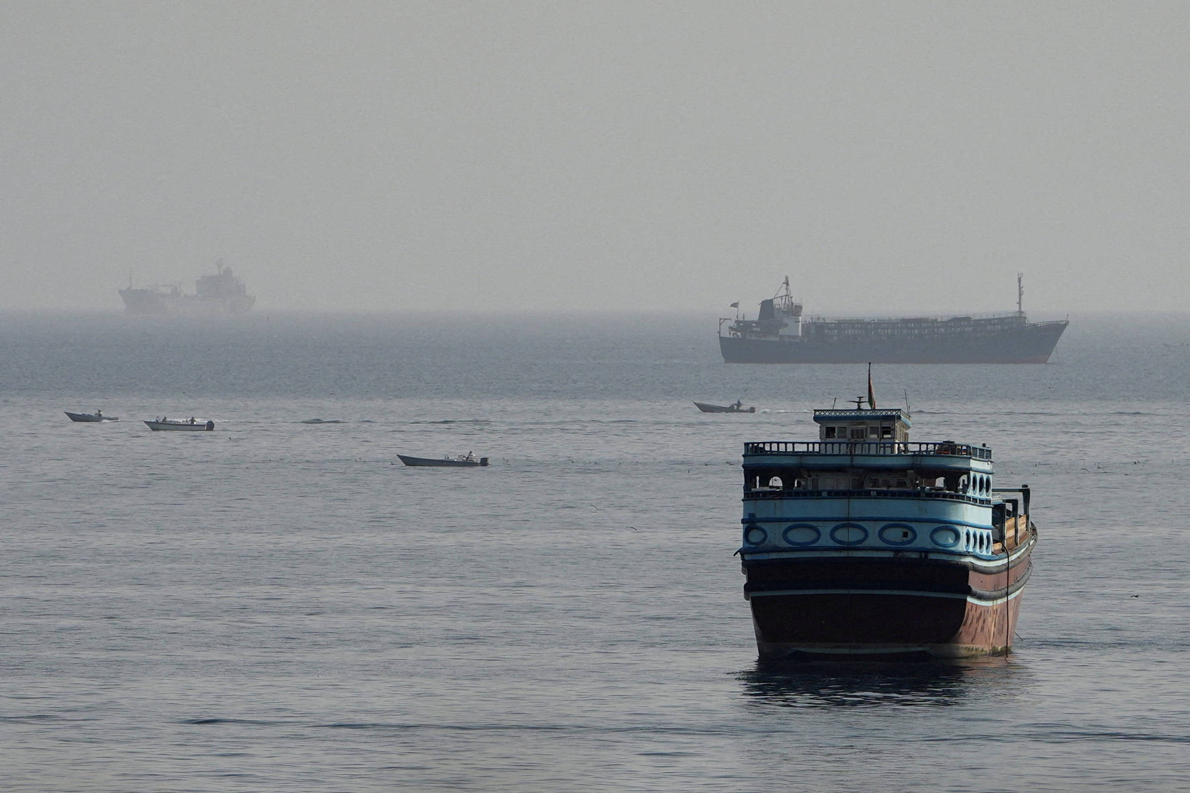 Irã impõe condições rigorosas aos EUA para liberar tráfego no estreito de Hormuz