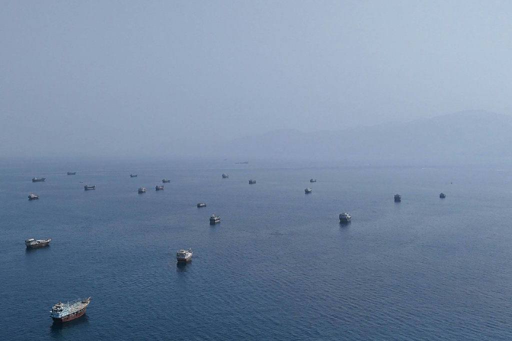 Irã promete vingança após novo ataque dos EUA no Estreito de Hormuz