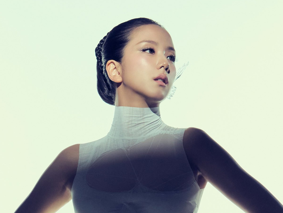 Jisoo prepara lançamento de single solo e escala diretor de Taylor Swift para clipe