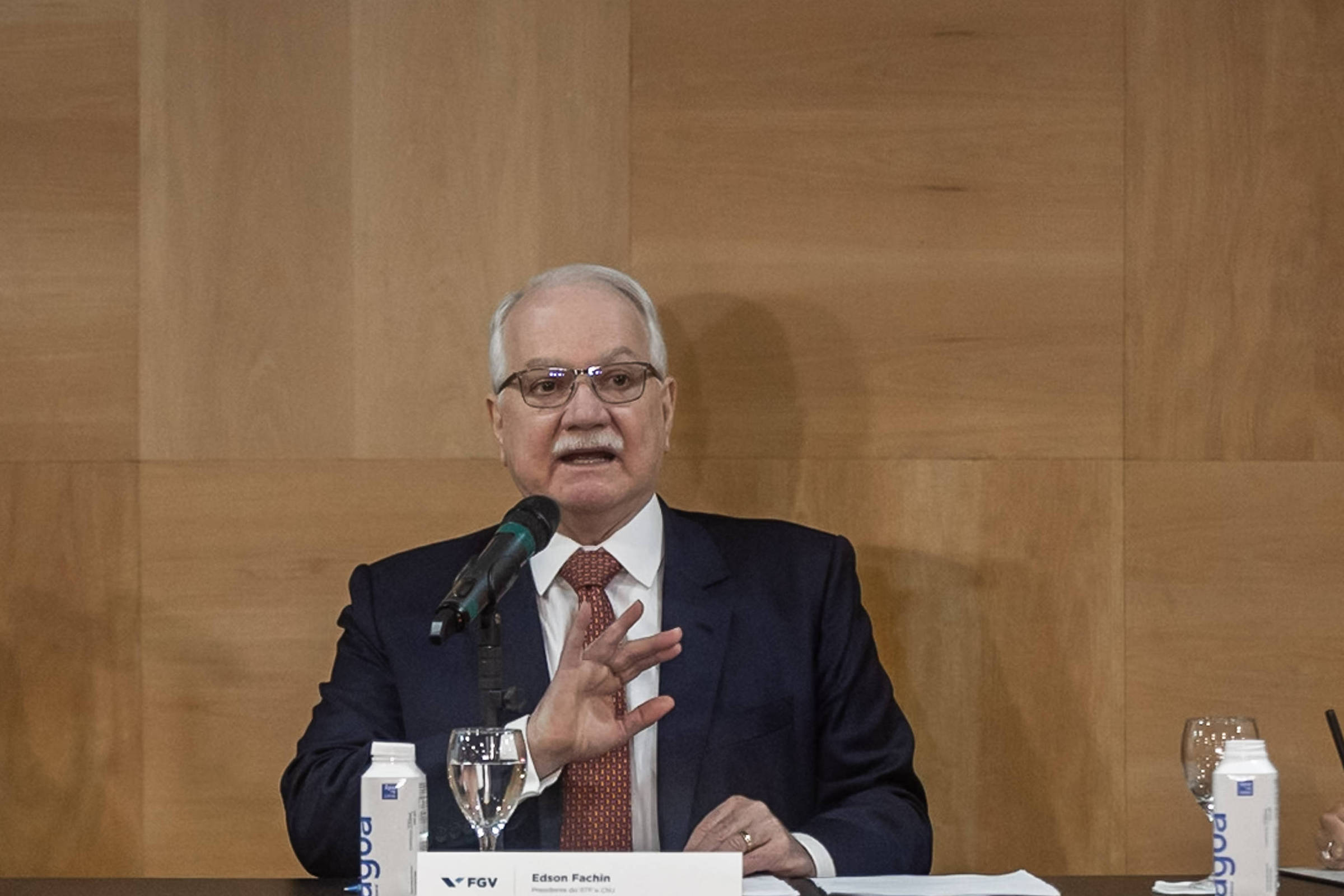 Judiciário em foco: proposta de Fachin mira conflito de interesses com novas regras