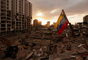 La Guaira vive o luto e a incerteza após destruição por terremotos na Venezuela
