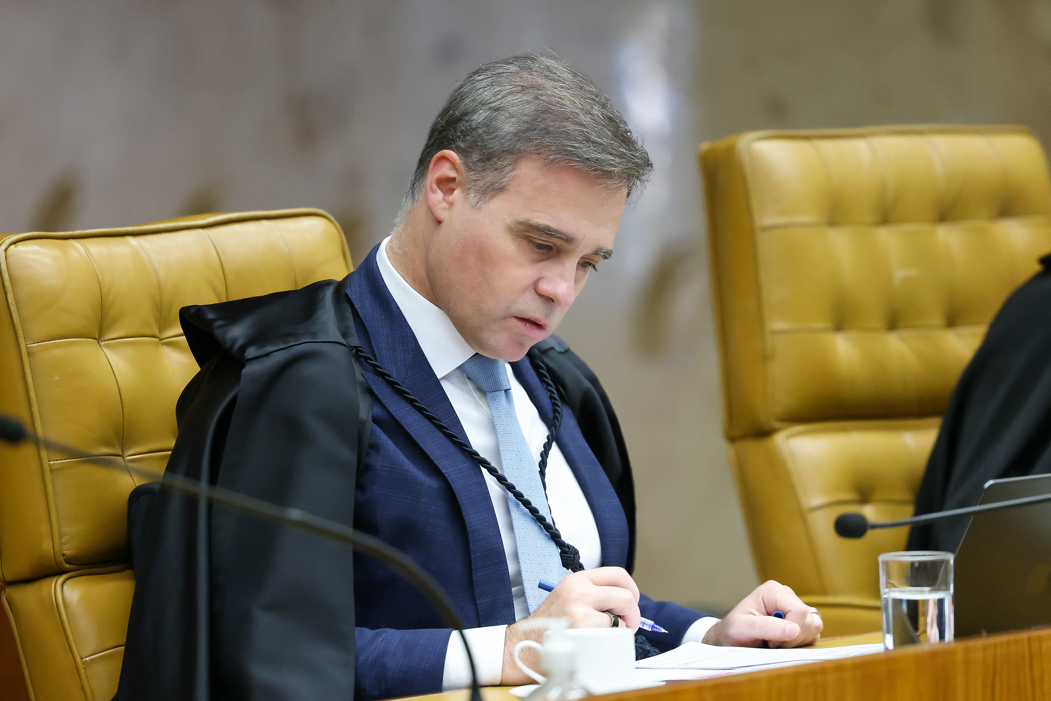 Megaesquema de R$ 48 bilhões em lavagem de dinheiro chega ao STF