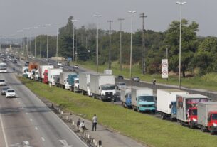 Nova lei torna obrigatório o piso mínimo do frete rodoviário no Brasil
