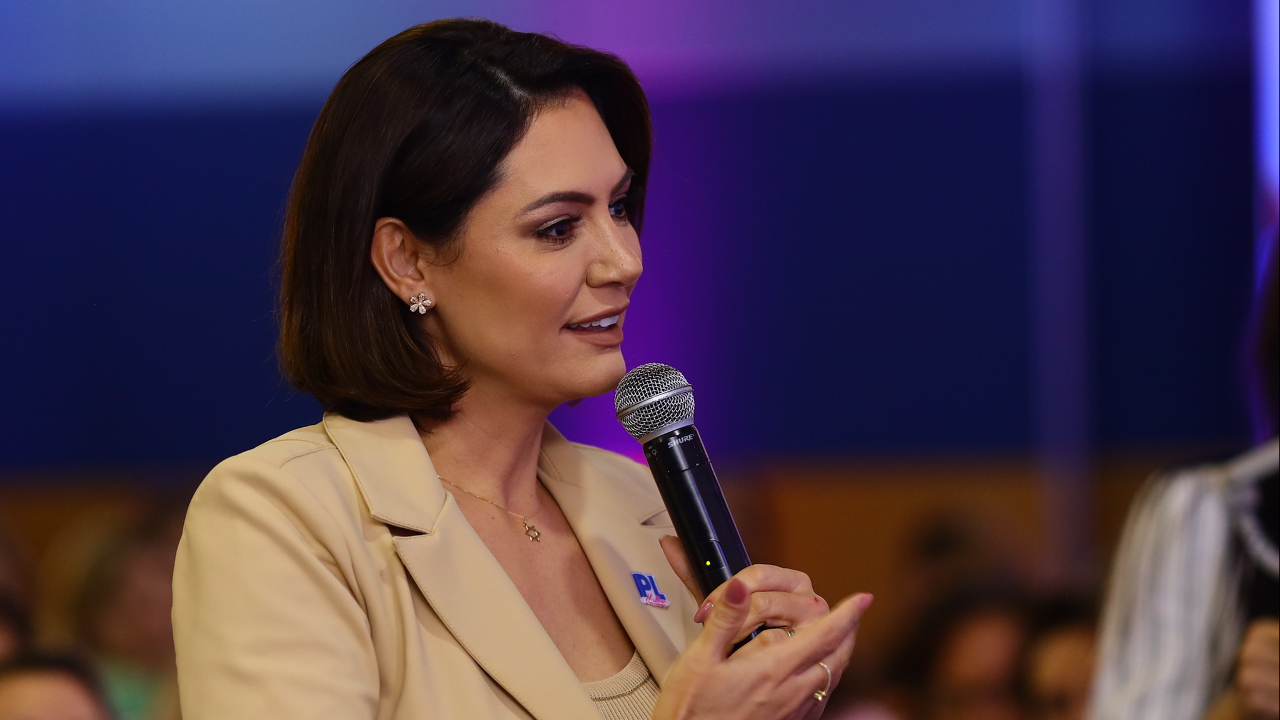 PL oficializa candidatura de Michelle Bolsonaro ao Senado pelo Distrito Federal
