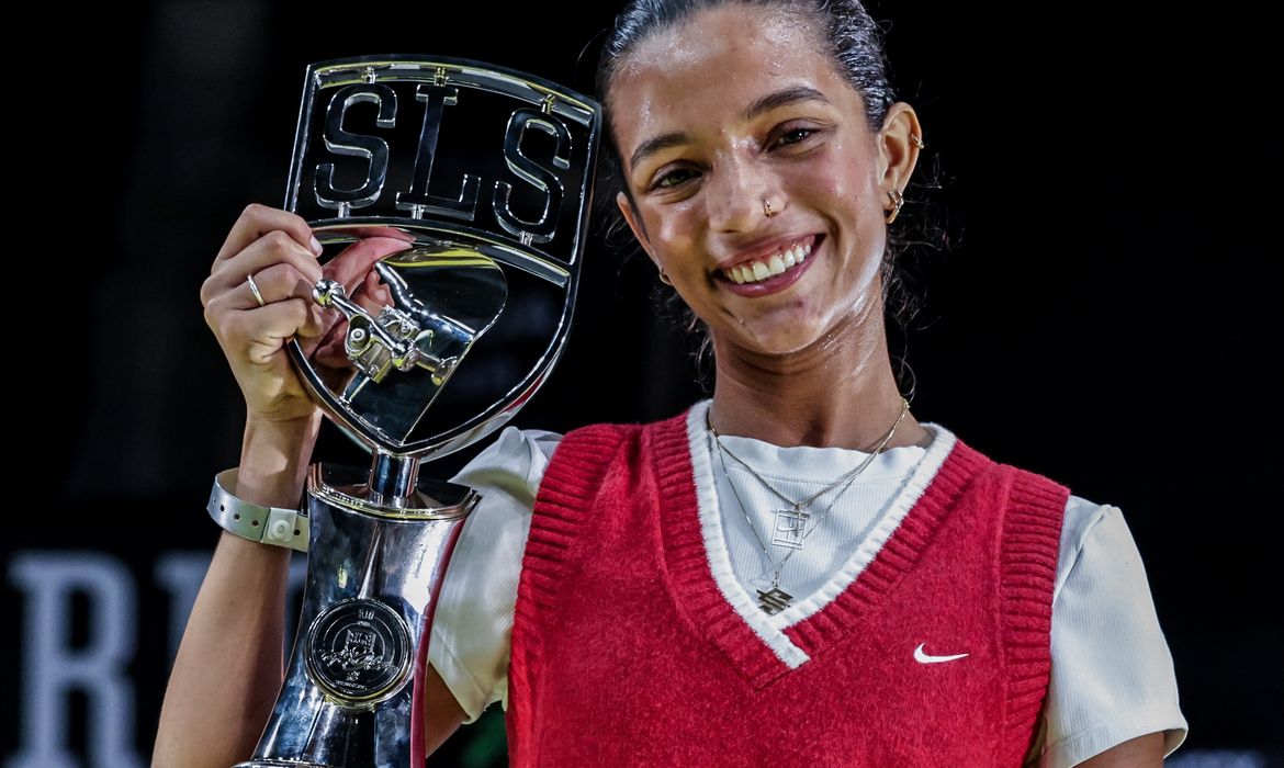 Rayssa Leal brilha no Rio e conquista etapa da Street League Skateboarding com vitória emocionante