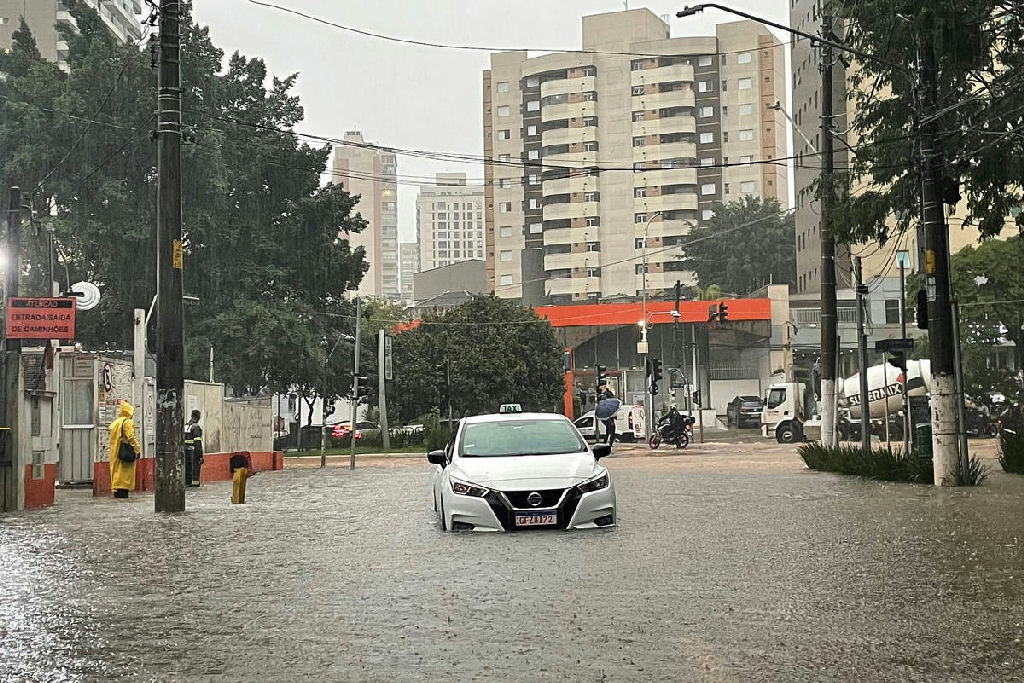 São Paulo lança plano de saúde para enfrentar riscos do super El Niño