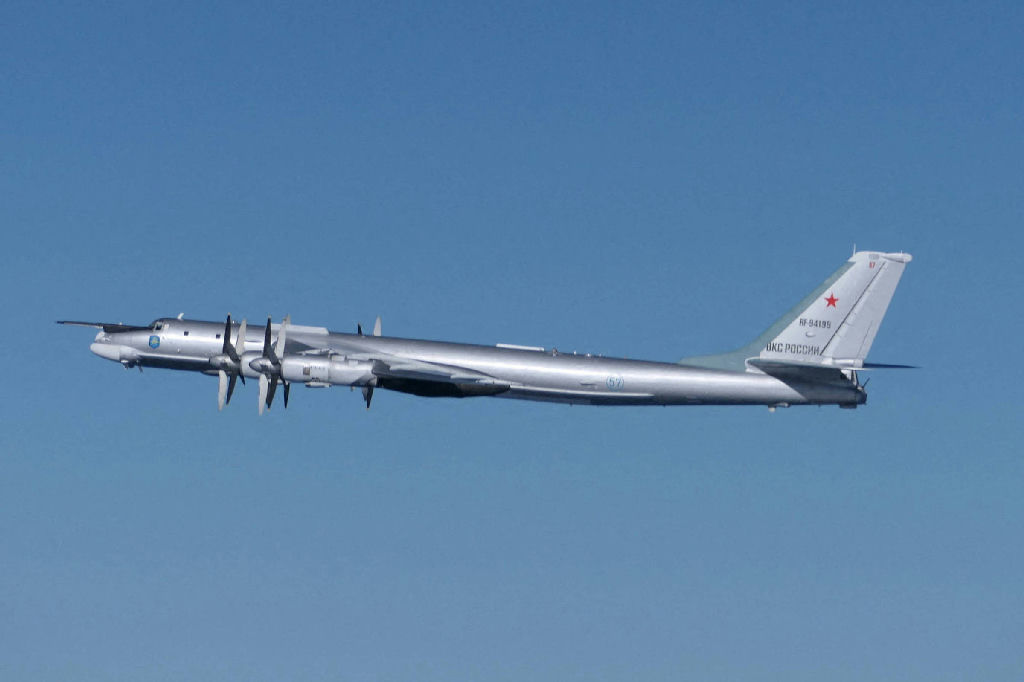 Ucrânia reivindica ataque contra bombardeiro nuclear em base russa