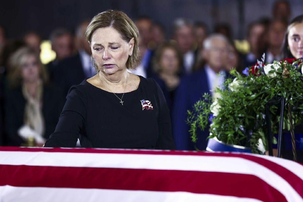 Vitória de Darline Graham nas primárias da Carolina do Sul consolida influência de Trump