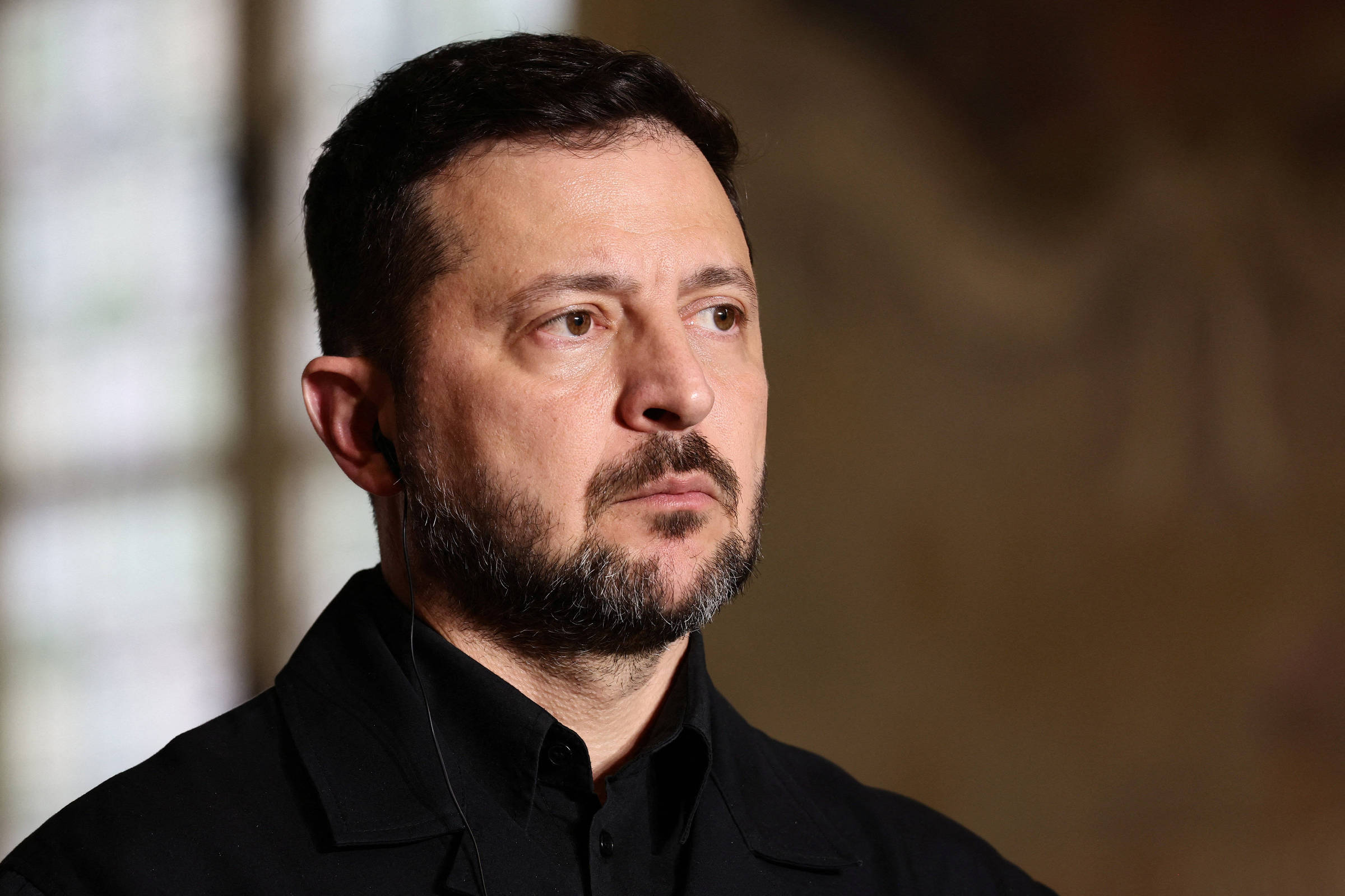 Zelenski adverte que eleições em meio à guerra podem fragmentar a Ucrânia