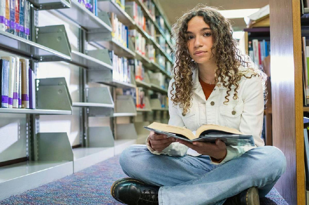 Bibliotecas escolares nos EUA enfrentam onda sem precedentes de censura literária