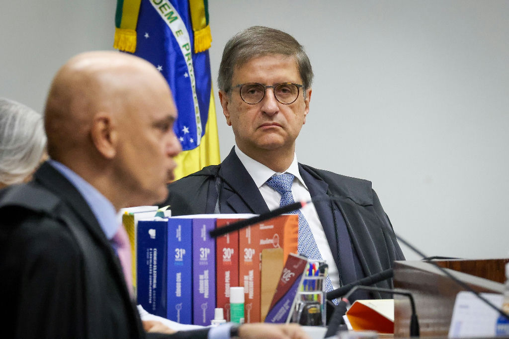 Delegados da Polícia Federal pedem impedimento de Paulo Gonet no caso Master