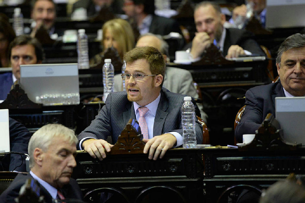 Deputados argentinos buscam reaproximação com Brasil após ataques de Milei a Lula