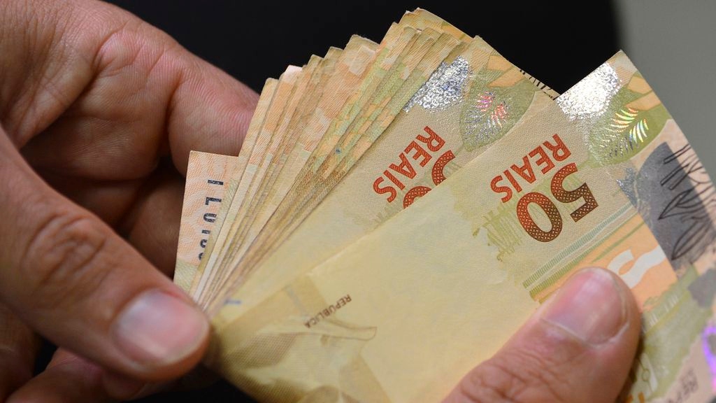 Endividamento atinge 82% das famílias brasileiras com alta na inadimplência