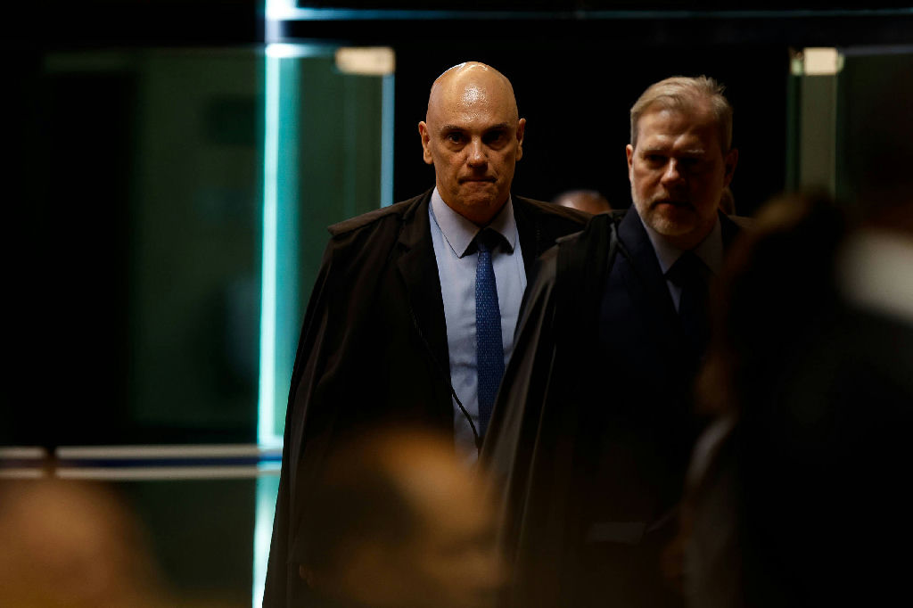 Ex-presidentes e ministros aposentados do STF cobram apuração sobre crise na corte